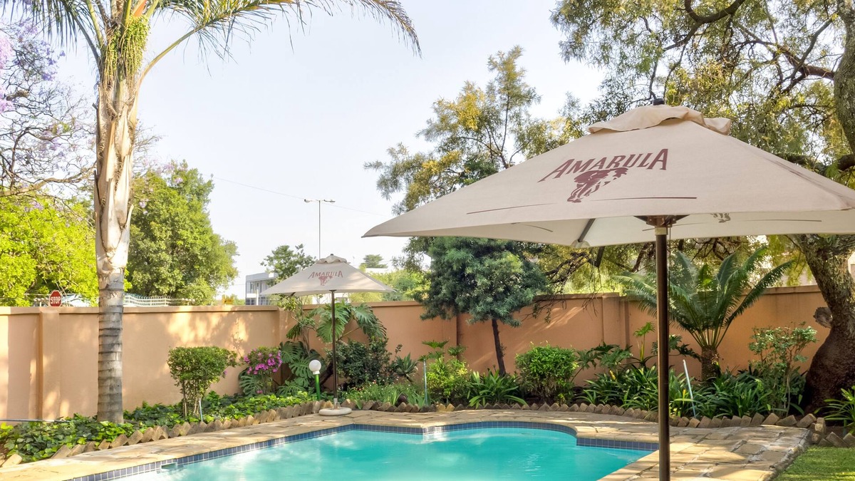 Menlo Park House | The Elegant Lodge