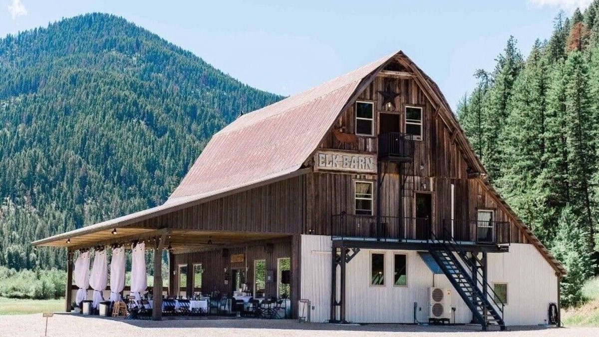 Heron Cabin | THE ELK BARN INN - Guest Ranch - Lodge - NW Montana