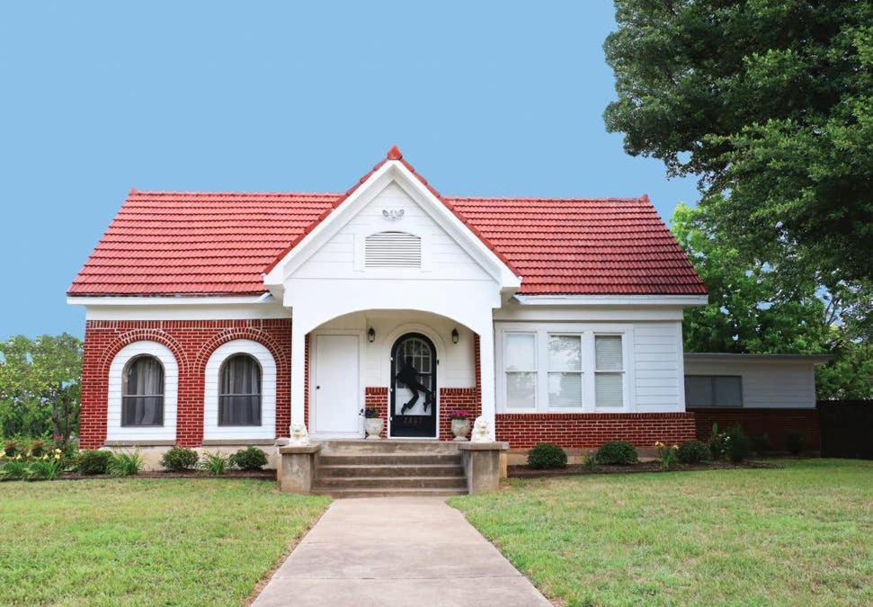 Dean Highland House | The Elvis House