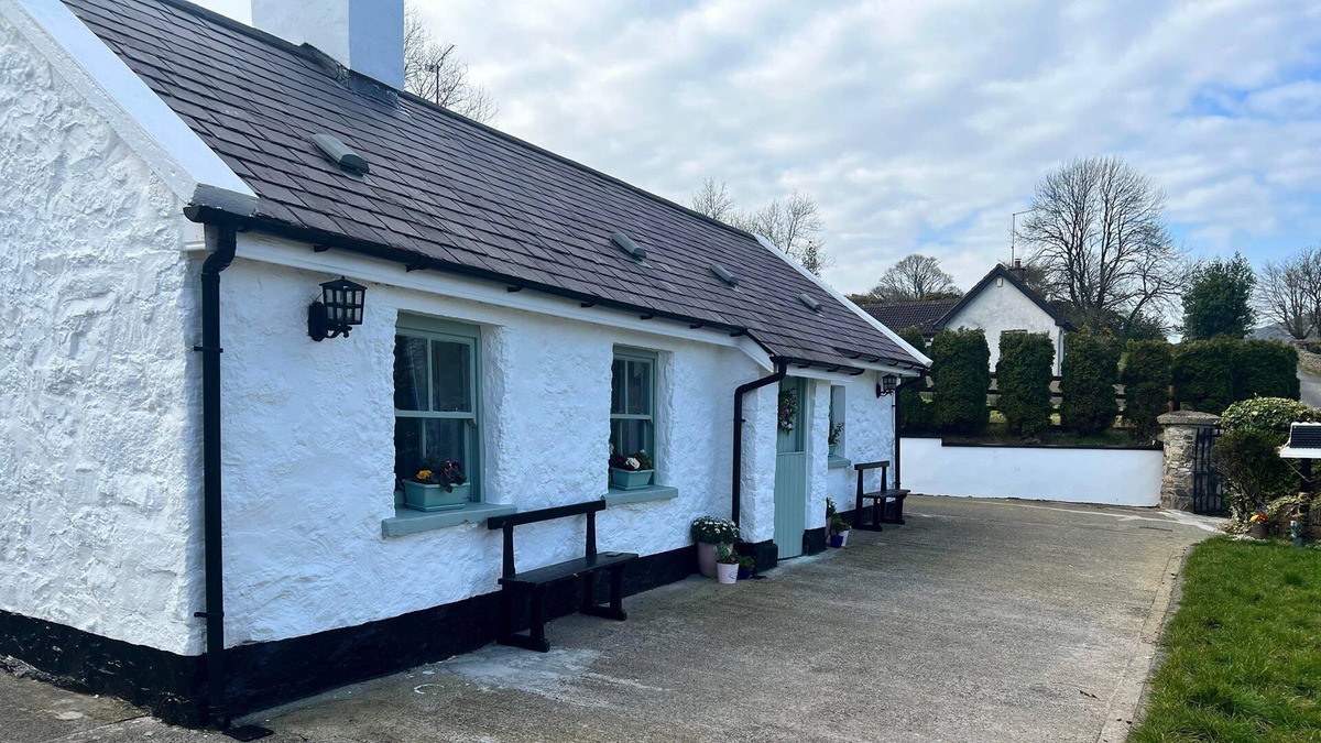 Mullaghbawn Cottage | The Enchanted Cottage