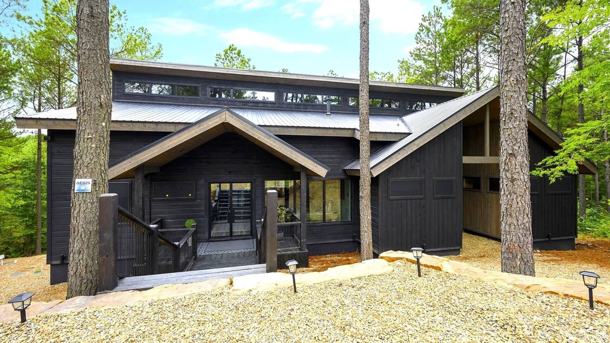 Broken Bow Cabin | The Enclave|Luxury|4 BDR|Sleeps 16