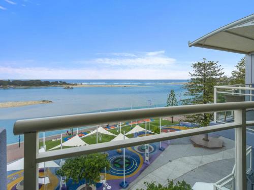 The Entrance Apartment | The Entrance Waterfront Resort Unit 510