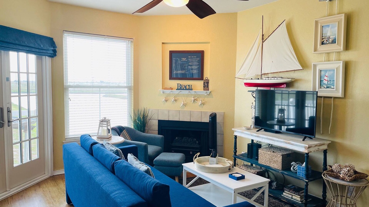 Corpus Christi Condo | "The Erin" ~ a nautical condo with beach & pond view