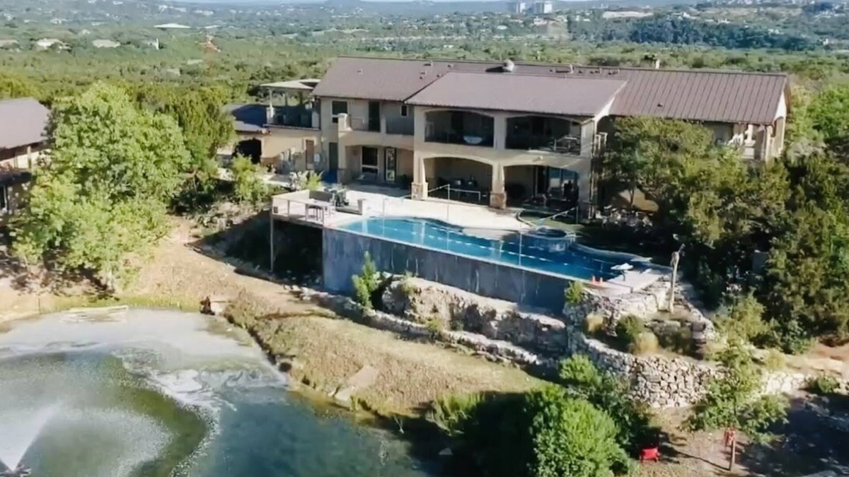 Barton Creek Highlands House | The Estate at Crystal Creek- 8 miles to downtown Austin!