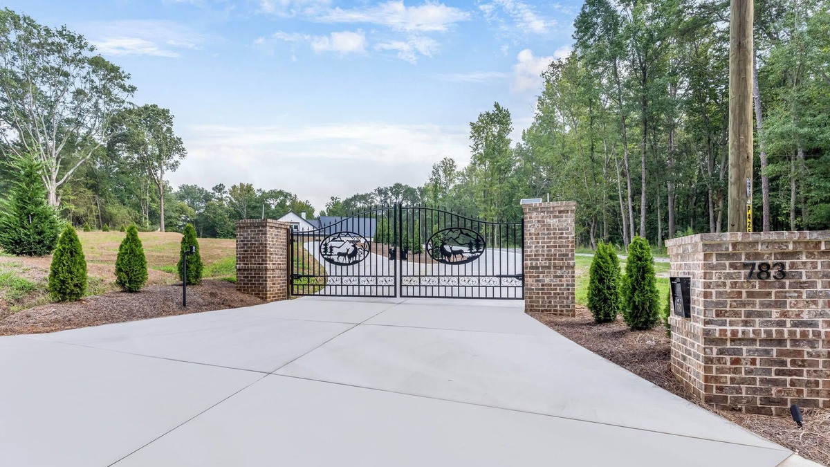 Braselton House | The Estate, King Beds, near Chateau Elan and Road Atlanta, lake Lanier