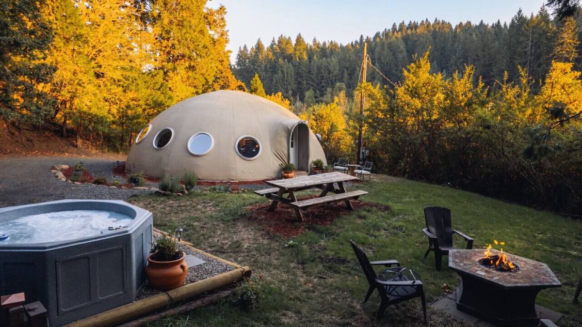 Eugene House | The Eugene Dome: Wine Country, Nature, Hobbit Home