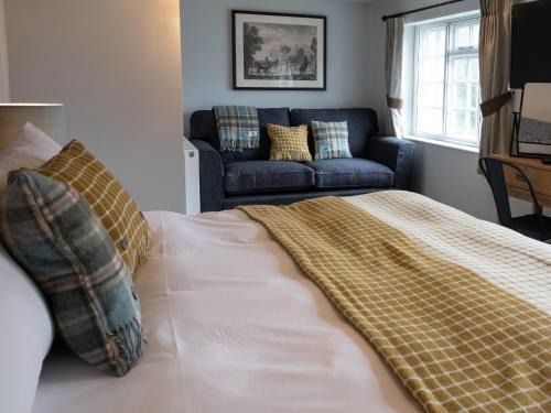 Brushford Hotel | The Exeter Inn