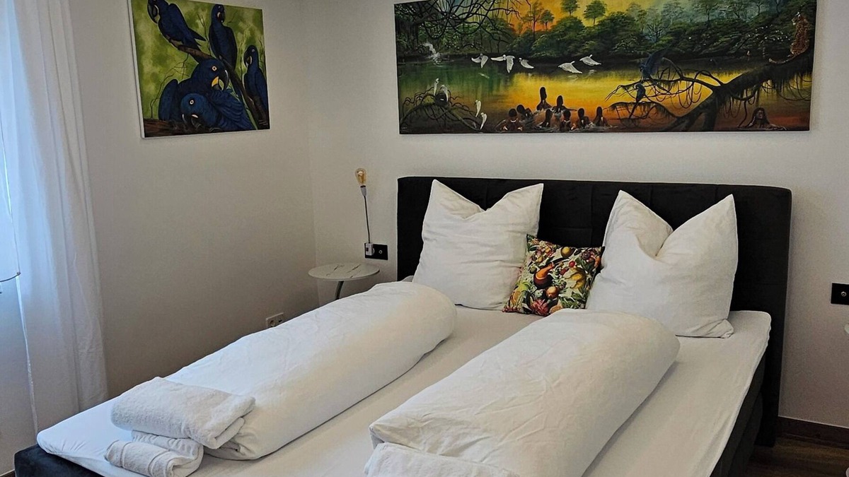 Stuttgart Apartment | The Exotic Tropical Palace - ComfyHome Apartments Stuttgart