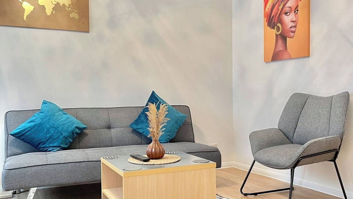 Goodmayes Apartment | The Express Apartment