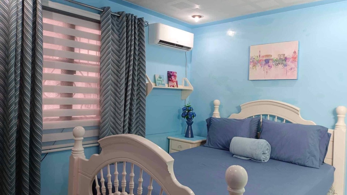 Malolos City House | THE FABULUZ DELUXE ONE BEDROOM SUITE