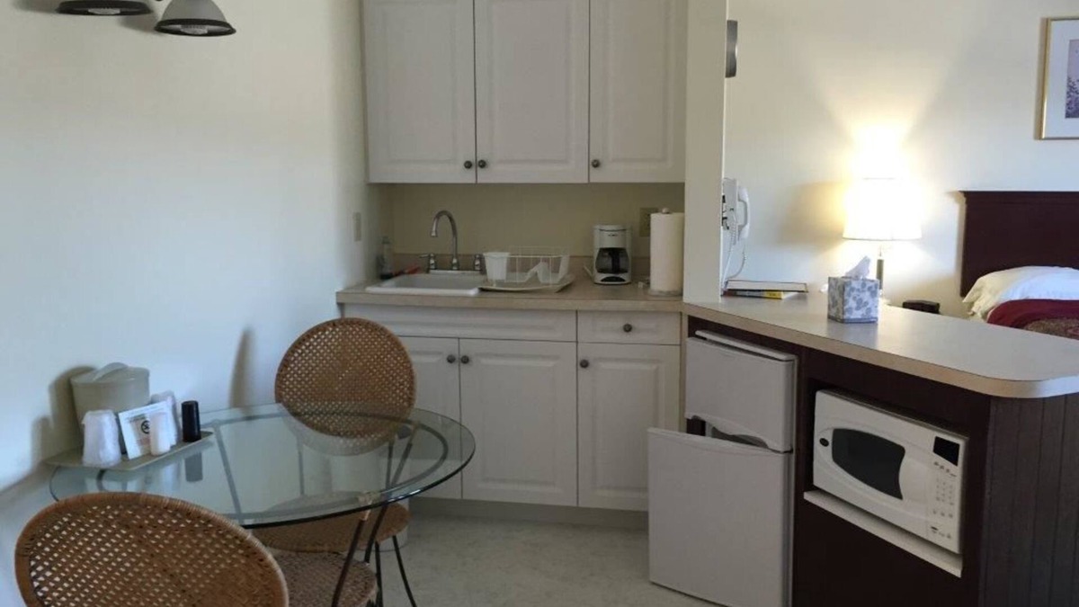 Montour Falls Hotel | The Falls Motel
