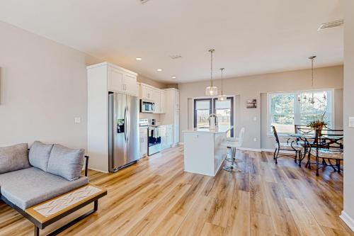 Callaway House | The Family Beach Hive