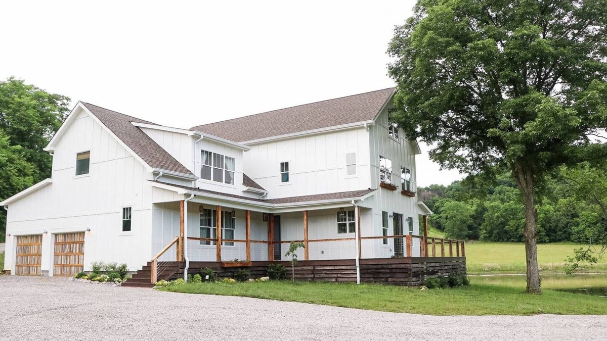 Thompson's Station House | The Farm at Water Oak wedding & large groups
