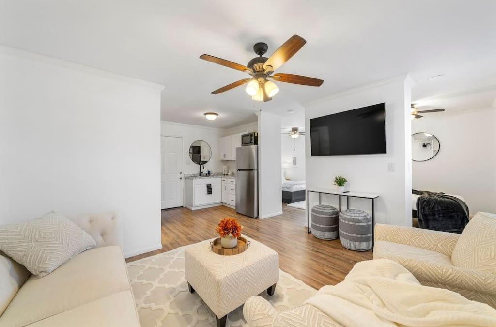 Wildomar House | The Farm Cottage