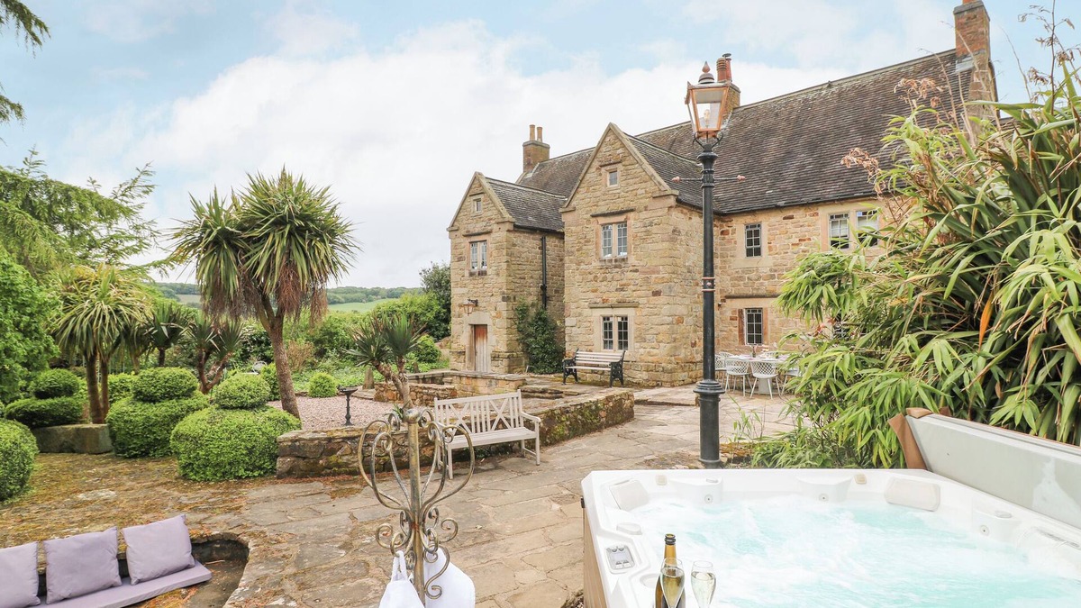 Milford Cottage | The Farm House at Wildersley Farm