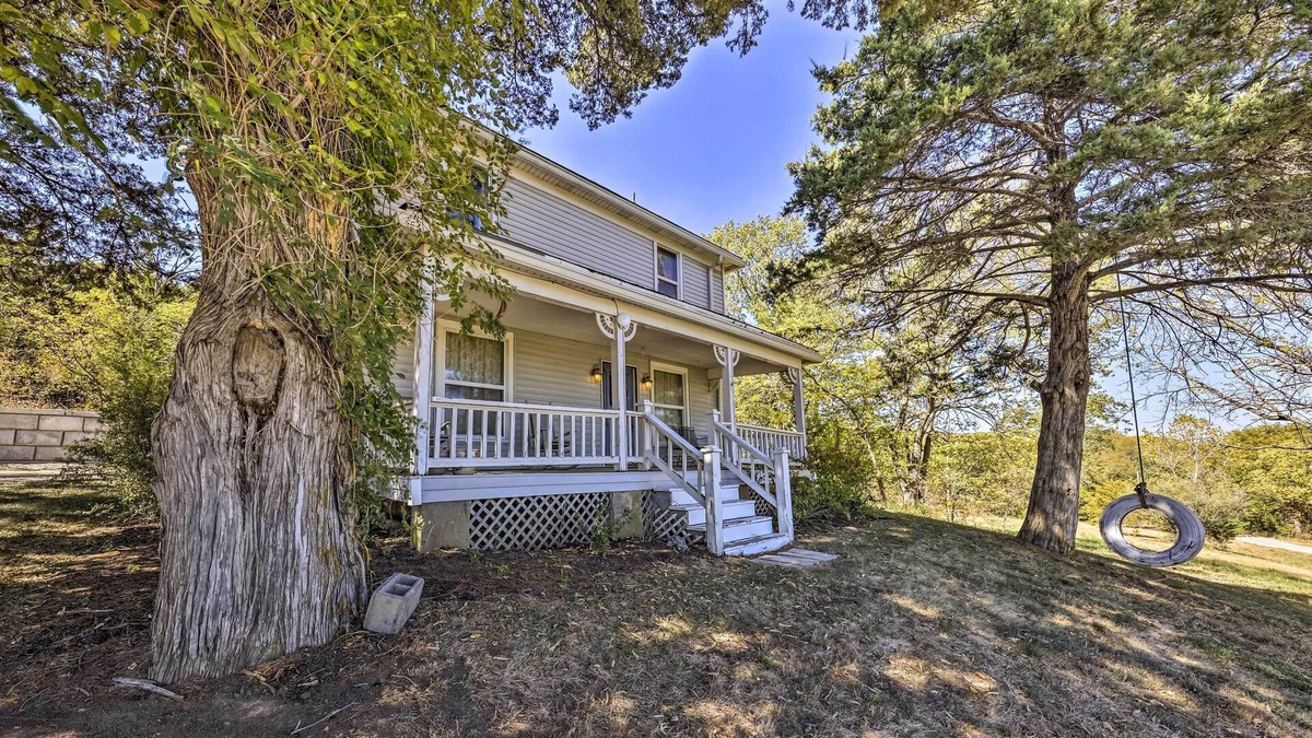 Waldron House | 'The Farm House' w/Deck & Historic Charm!