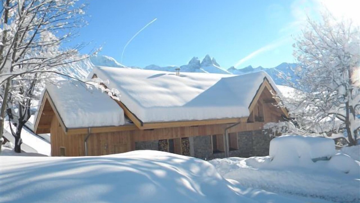 Albiez-Montrond House | The farm in Joson