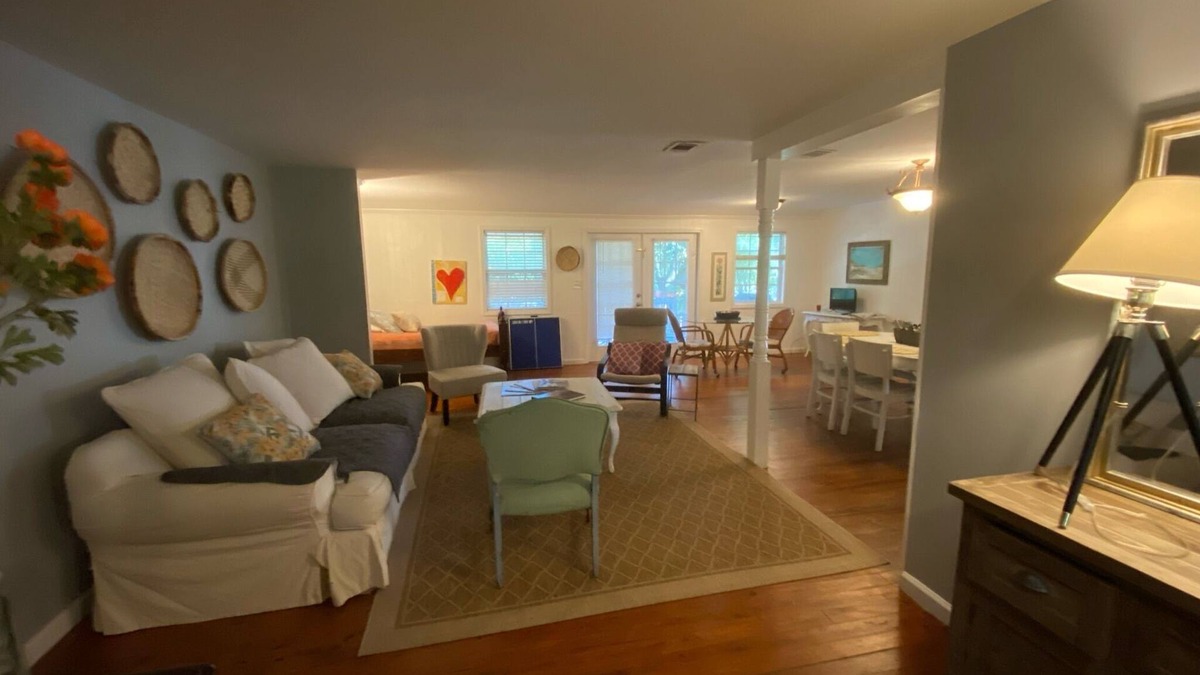 Waynesville House | The Farm! Spacious 5 acres and a pond to Explore! 30 minute drive from the Beach
