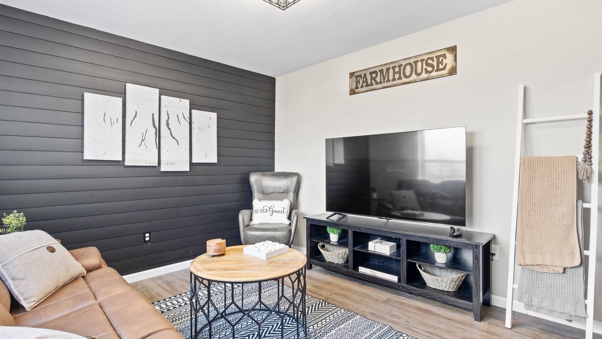 Lodi House | The Farmhouse at FLX Hideout