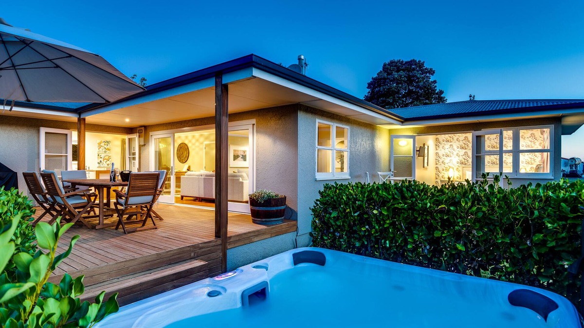 Napier Cottage | The Farmhouse at Mission Estate