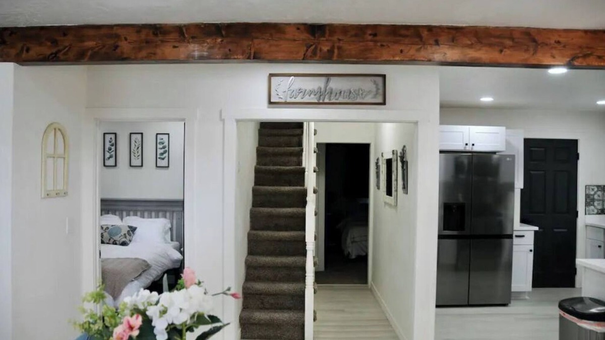 South Salt Lake House | The Farmhouse - Fiber Wifi, W&D, Pet Friendly