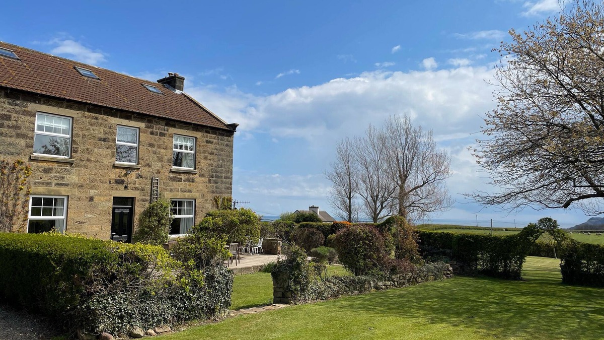 Fylingdales Cottage | THE FARMHOUSE, family friendly, with a garden in Robin Hood’s Bay