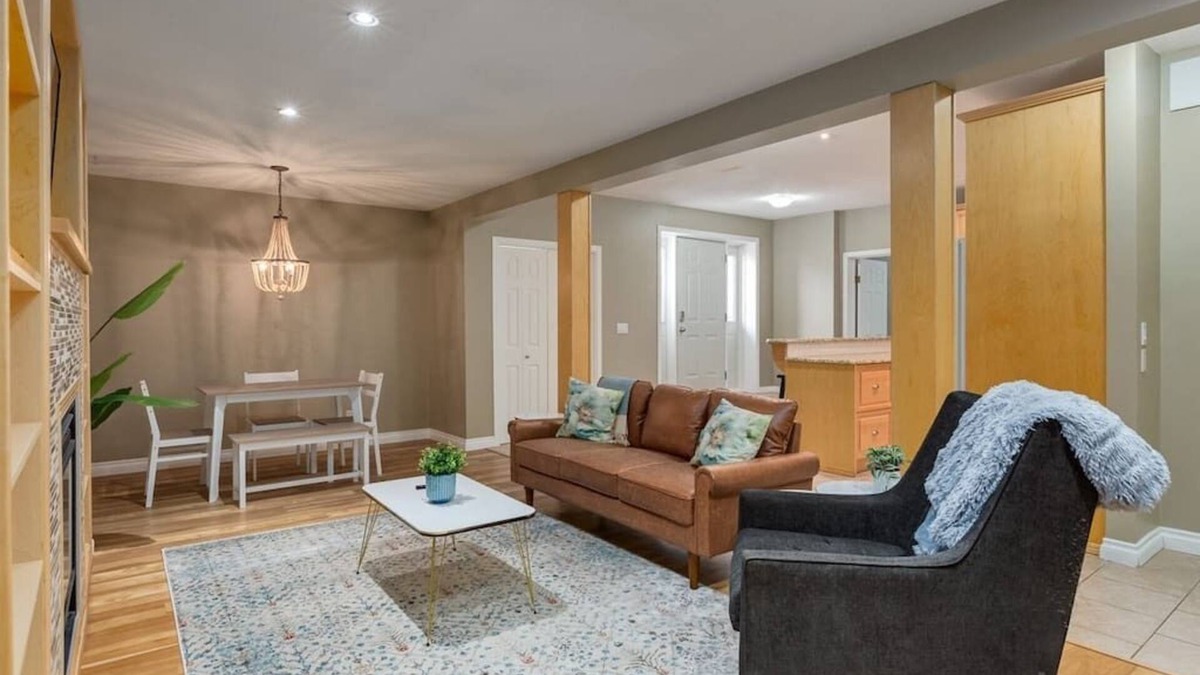 De Winton Apartment | The Farmhouse @ Spruce Meadows/Dewinton 2 bed