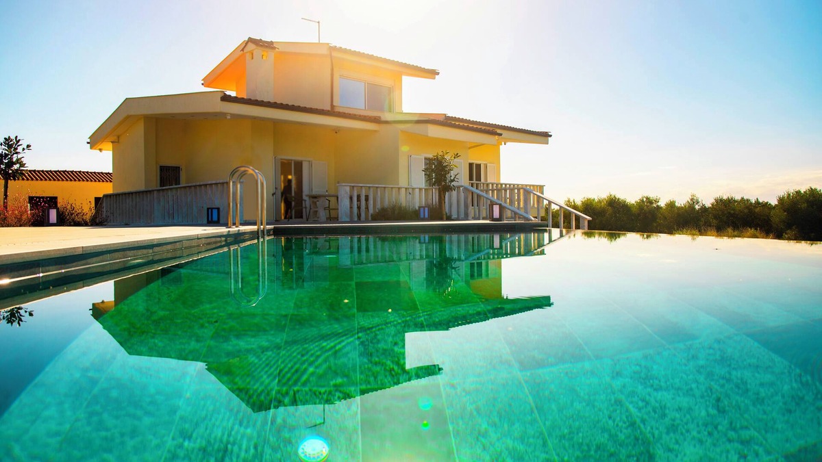 Thermaikos Villa | The FAROS Estate Angelochori - spacious villa with pool to make you feel at home