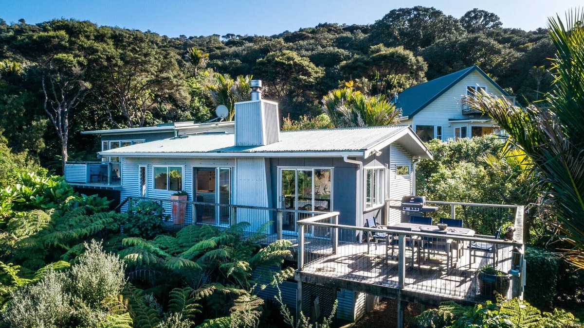 Omiha House | The Fat Pigeon - Omiha Holiday Home
