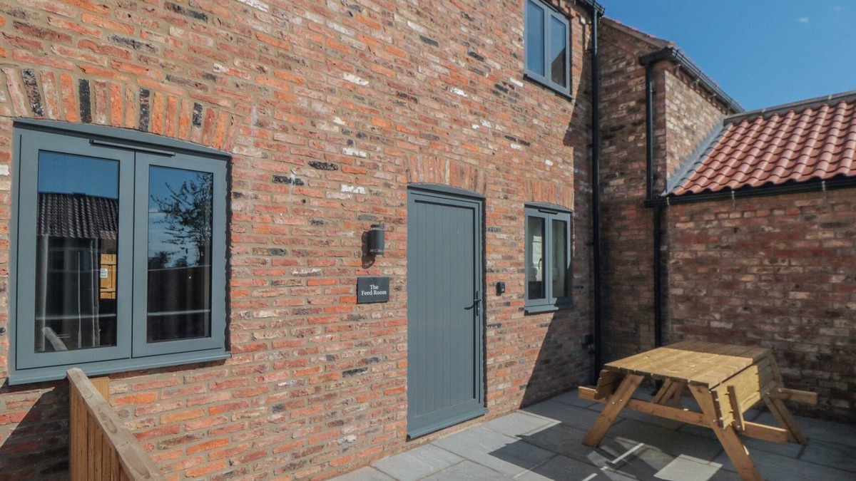 Holme Cottage | THE FEED ROOM, family friendly, with a garden in Thirsk