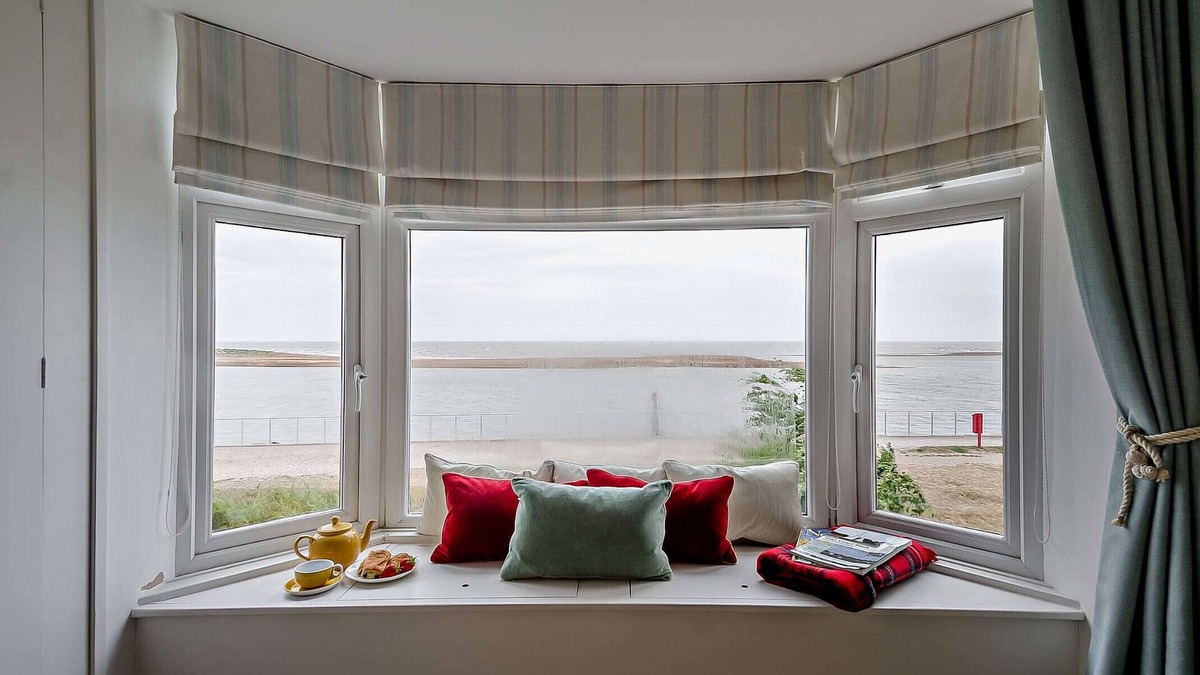 Felixstowe House | The Ferry Cottage - Three Bedroom House, Sleeps 6