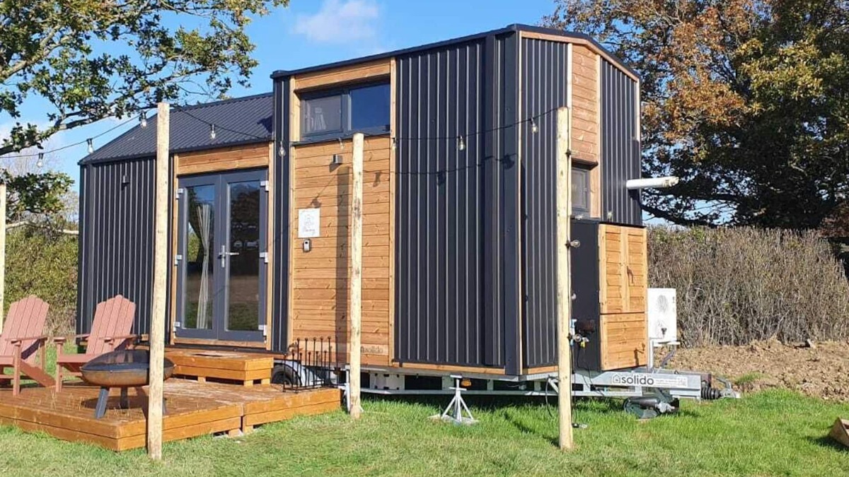 Abbess Roding Cabin | The Field View 1 by Tiny Away