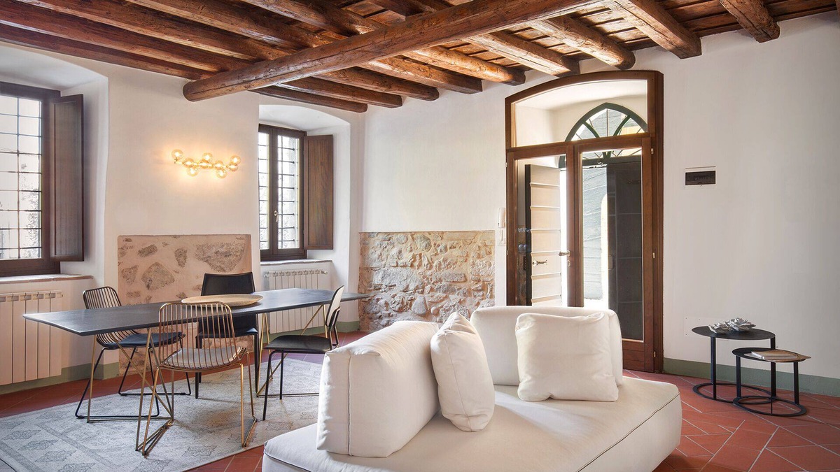 Cola House | The First of the Castle, prestigious one-bedroom apartment with lake view, swimming pool
