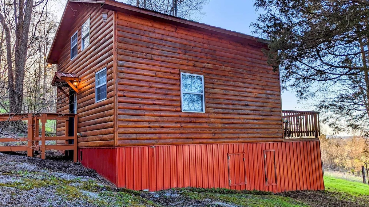 Sparta Cabin | "The FishCamp" a Cabin w/a Hot-Tub near Fall Creek Falls!, The FishCamp Cabin w/Loft Hot-tub and Vie