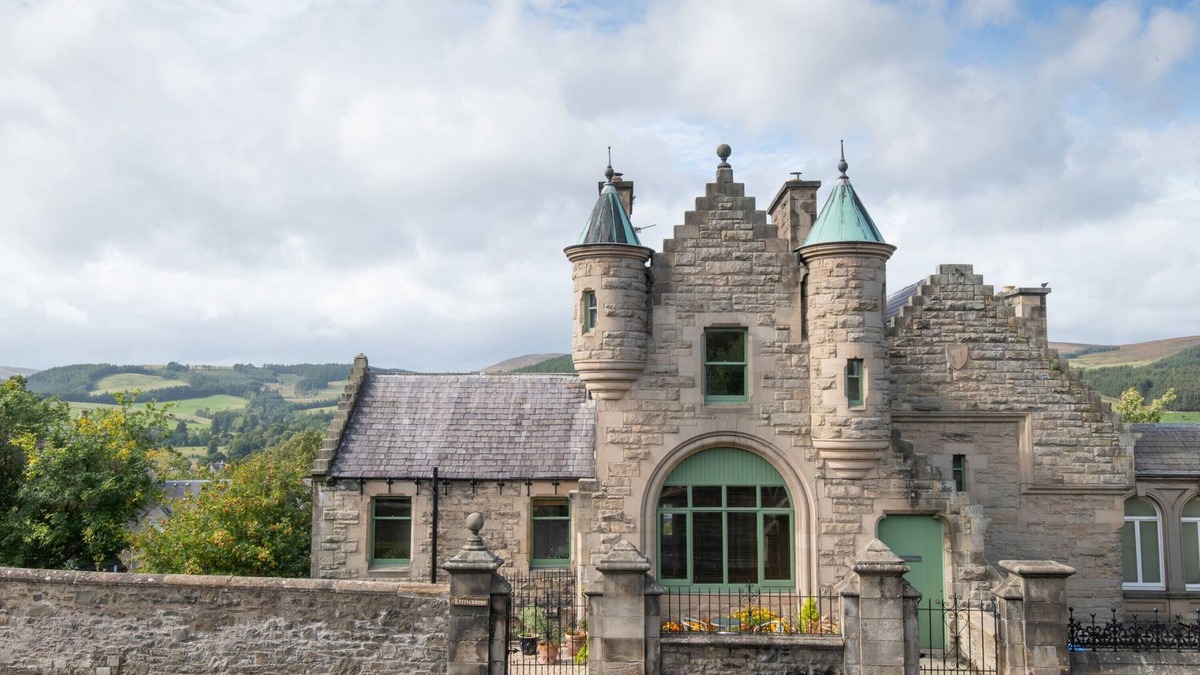 Selkirk House | The Five Turrets: stay in Scotland in style in a historic four-bed holiday home