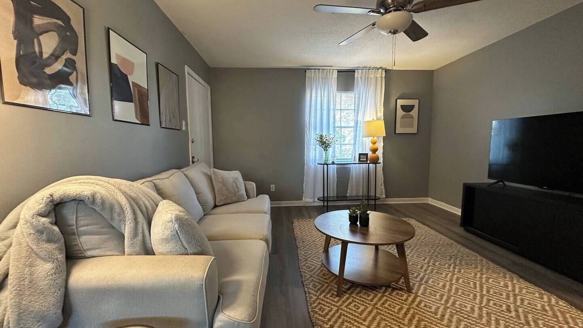 Hannon Park Condo | The Flats on Catherine