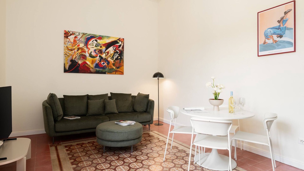 Olbia City Centre Apartment | The Fleur Studio - design Suite Olbia city center