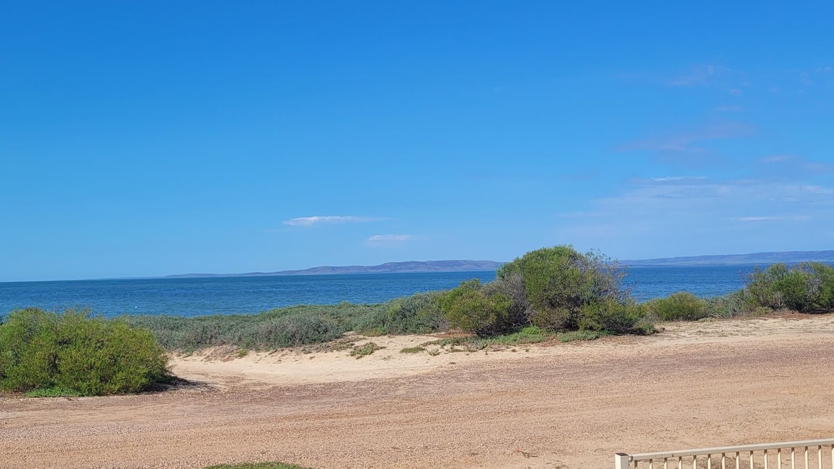 Miranda House | The Flinders Coastal Seafront Shack - uninterrupted views of the Spencer Gulf
