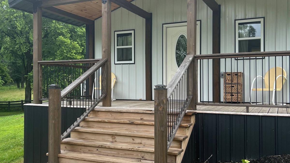 Cane Valley Cabin | The Flint House! Lovely Cabin located in beautiful Campbellsville Ky.