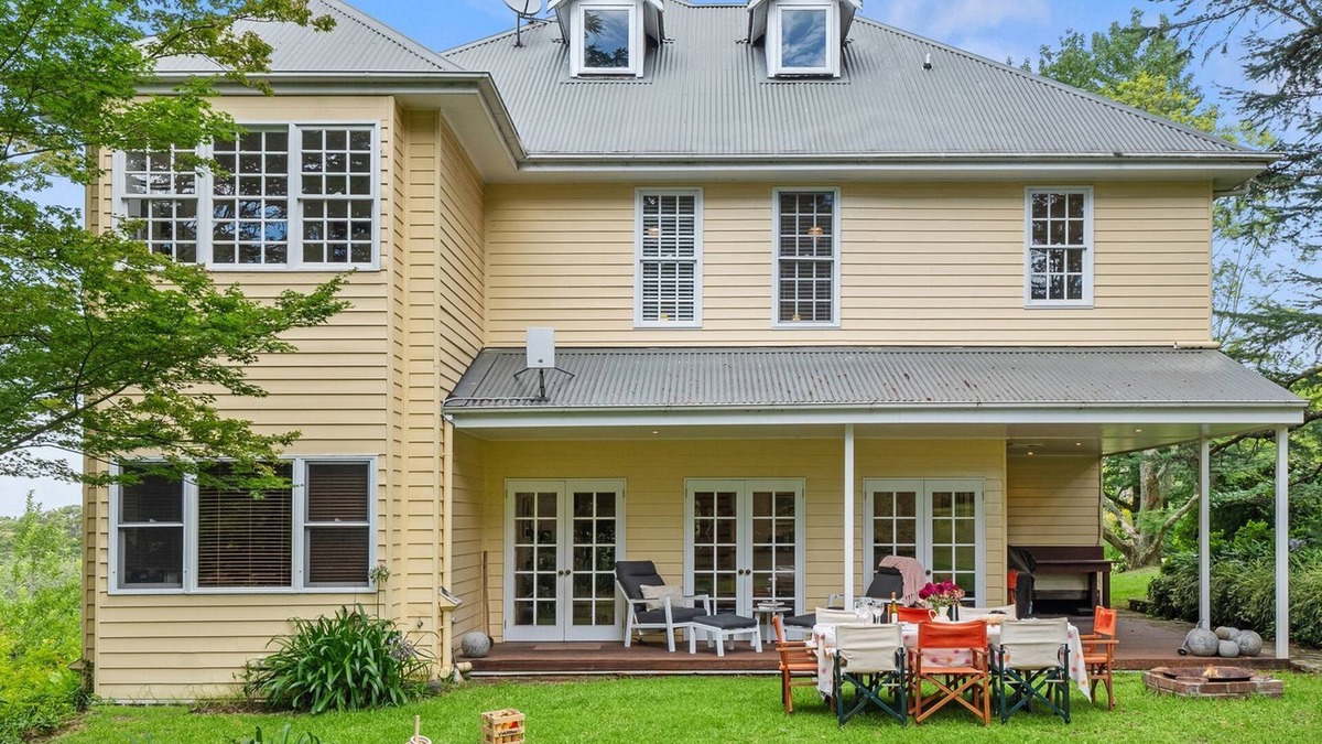 Bilpin House | The Folly - Beautiful Family Home in quiet rural position - walk to Bilpin town centre