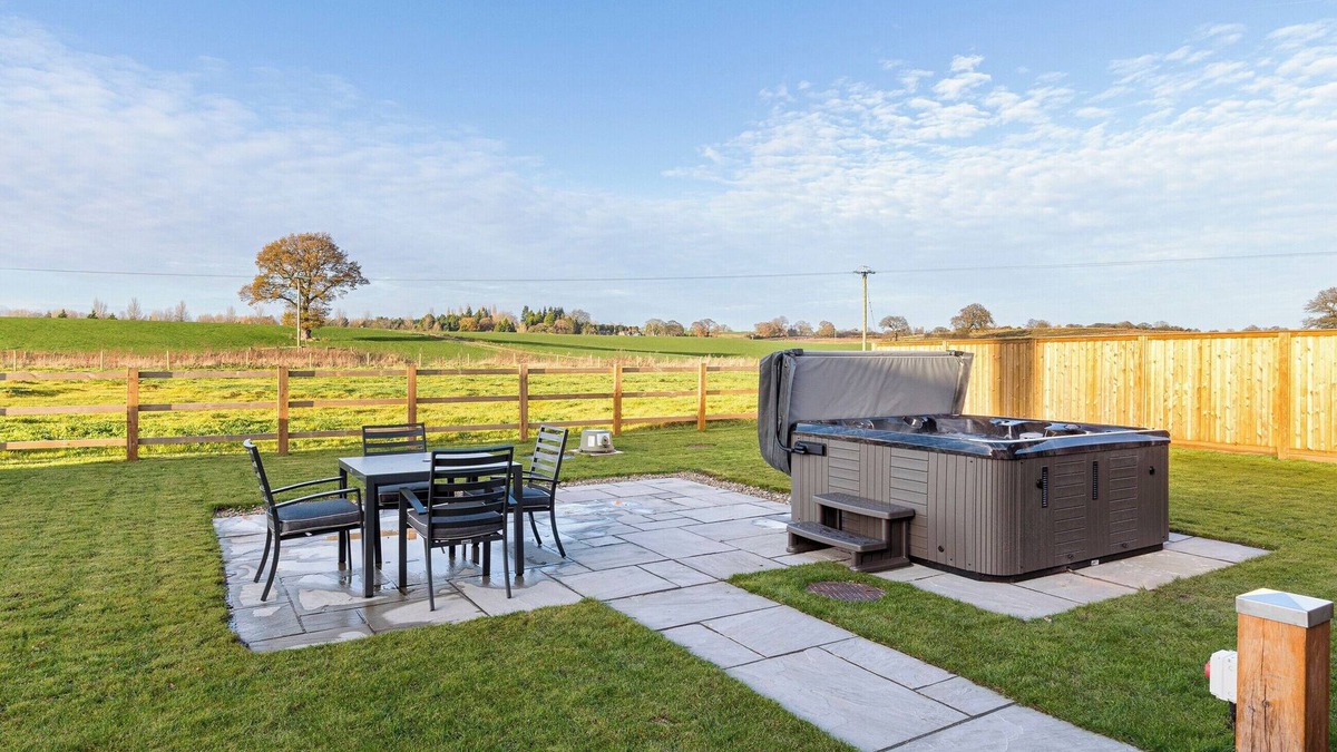 Whitchurch Cottage | The Foundary - UK36319