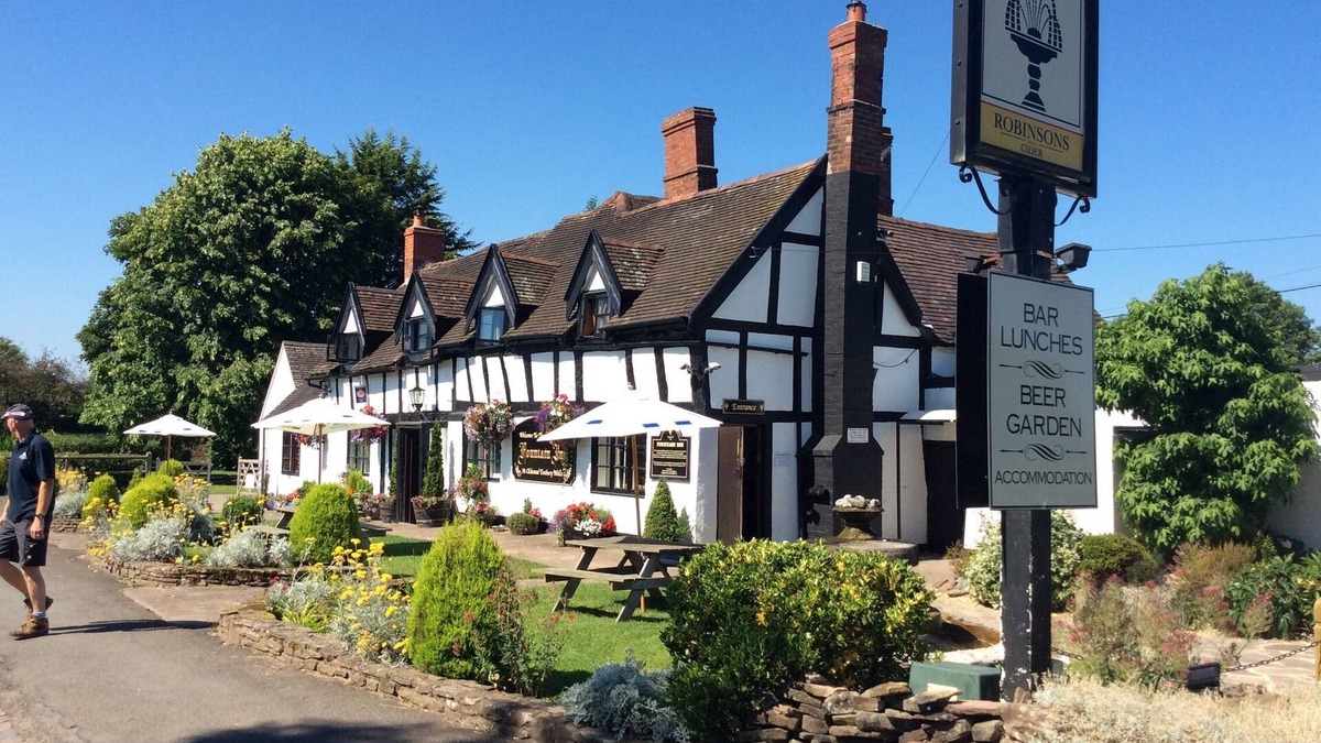 Tenbury Wells Hotel | The Fountain Oldwood