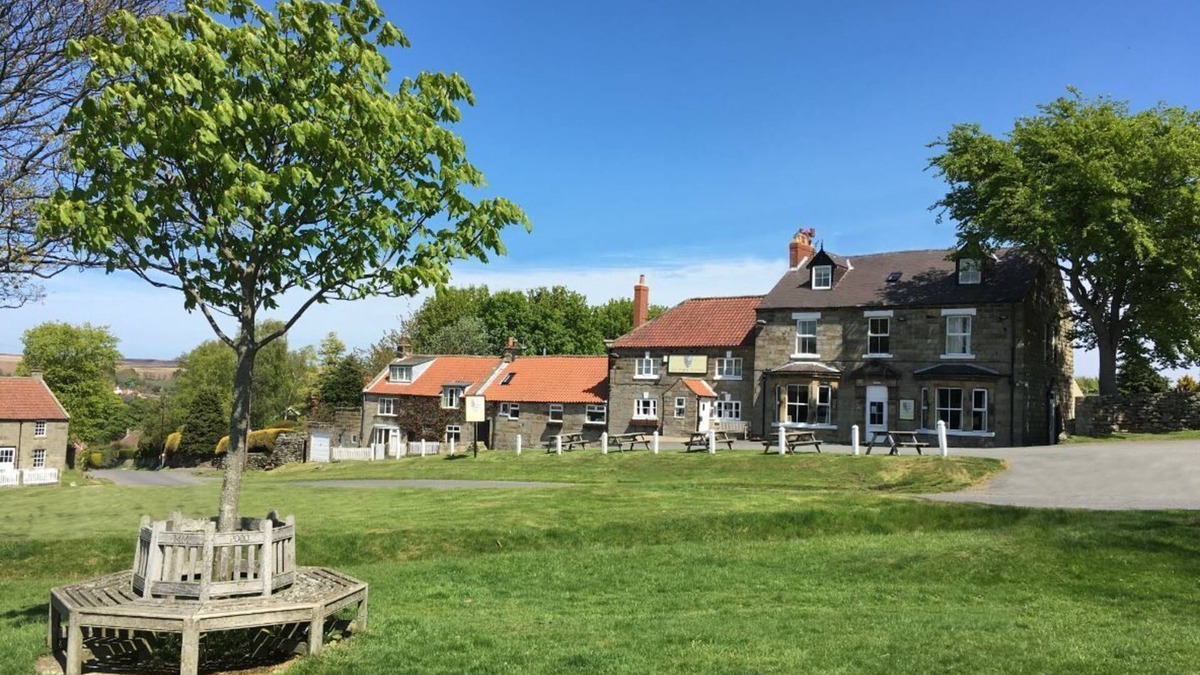 Ainthorpe Hotel | The Fox and Hounds