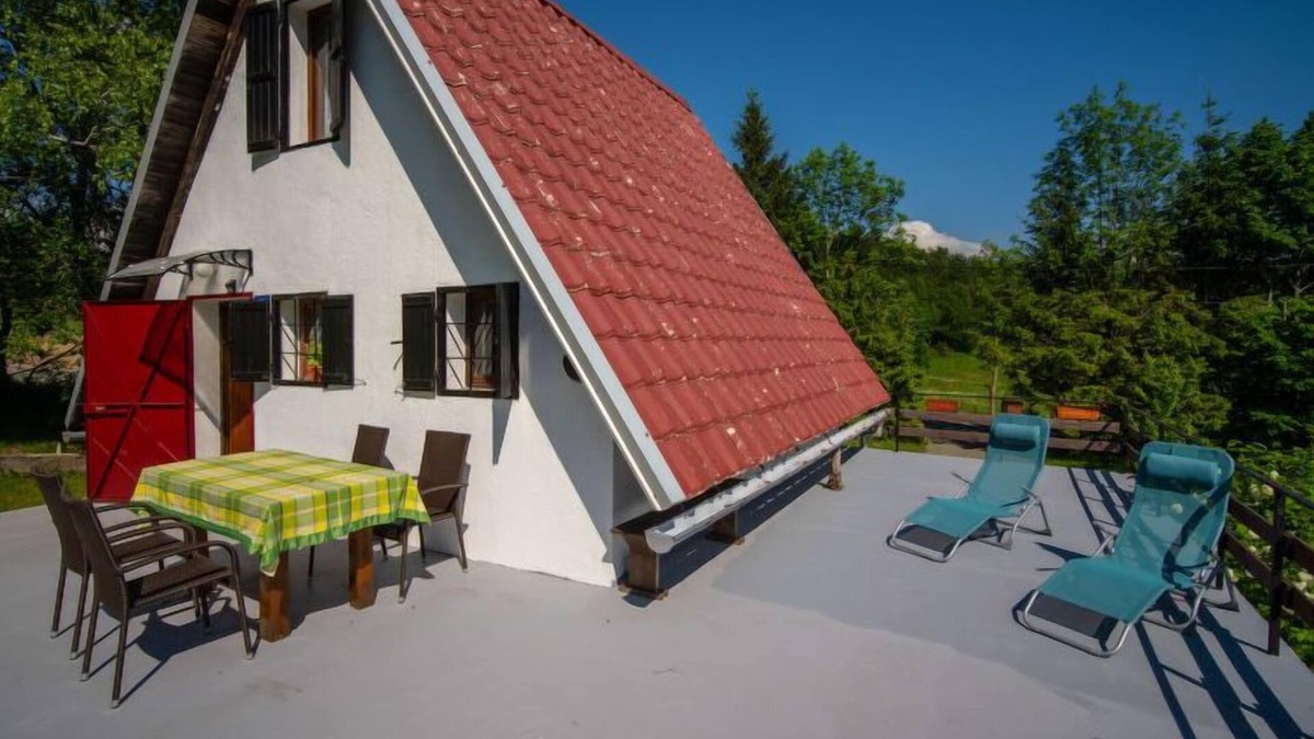 Zlobin House | The Fox by Interhome