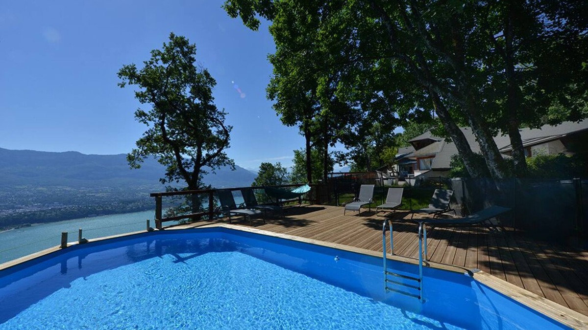 La Chapelle-du-Mont-du-Chat Villa | THE LAKE TERRACES