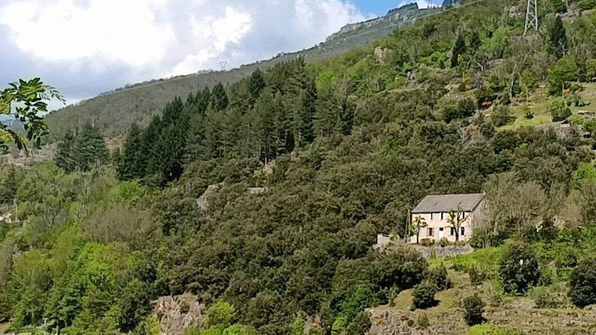 Sainte-Marguerite-Lafigere Cottage | The Old Schoolhouse of Sainte-Marguerite