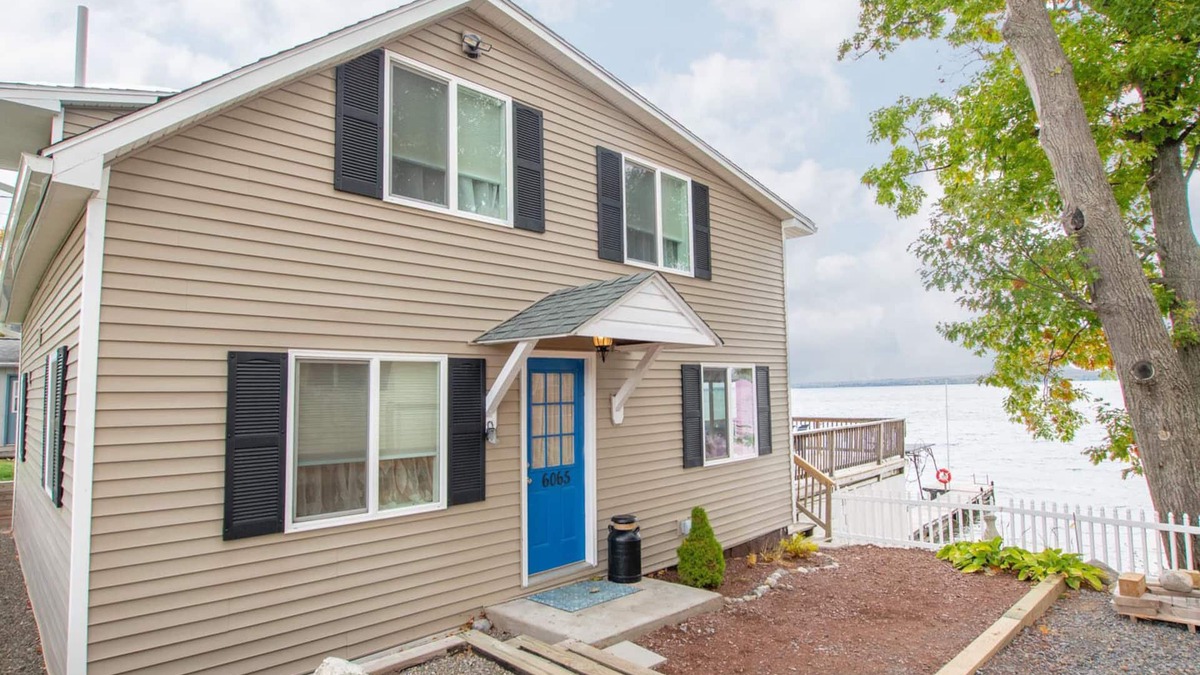 Romulus Cottage | The French Cottage: Perfect Lakeside Family Retreat!