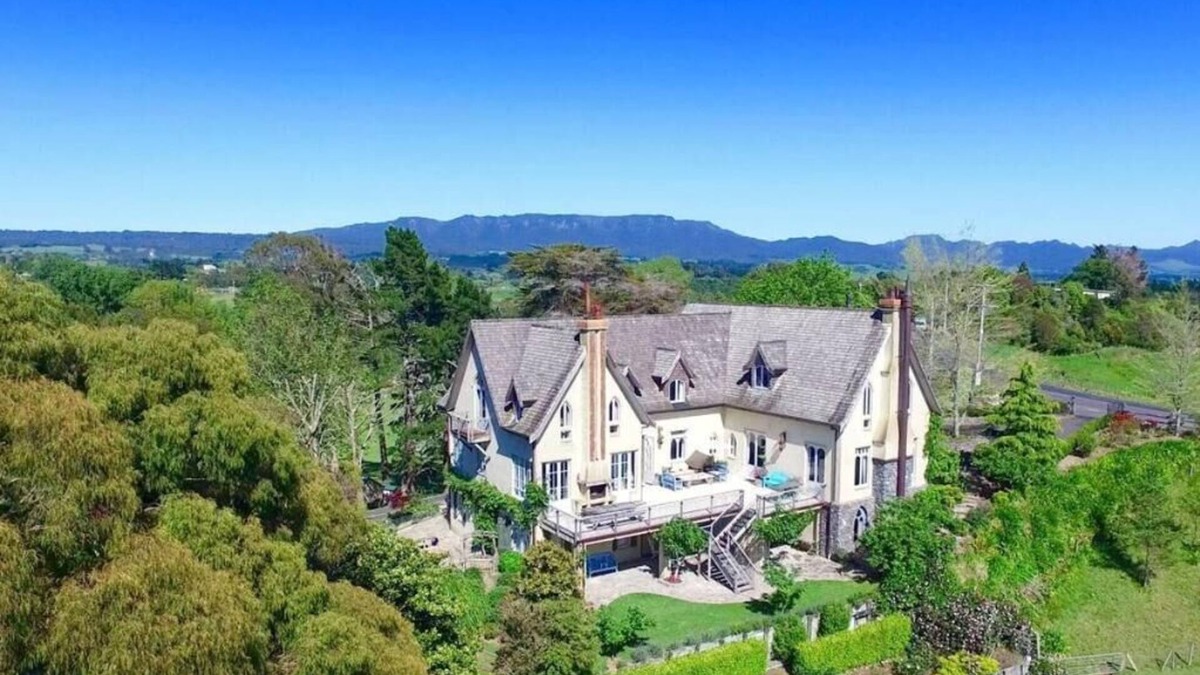 Whakamarama Bed & Breakfast | The French Country House