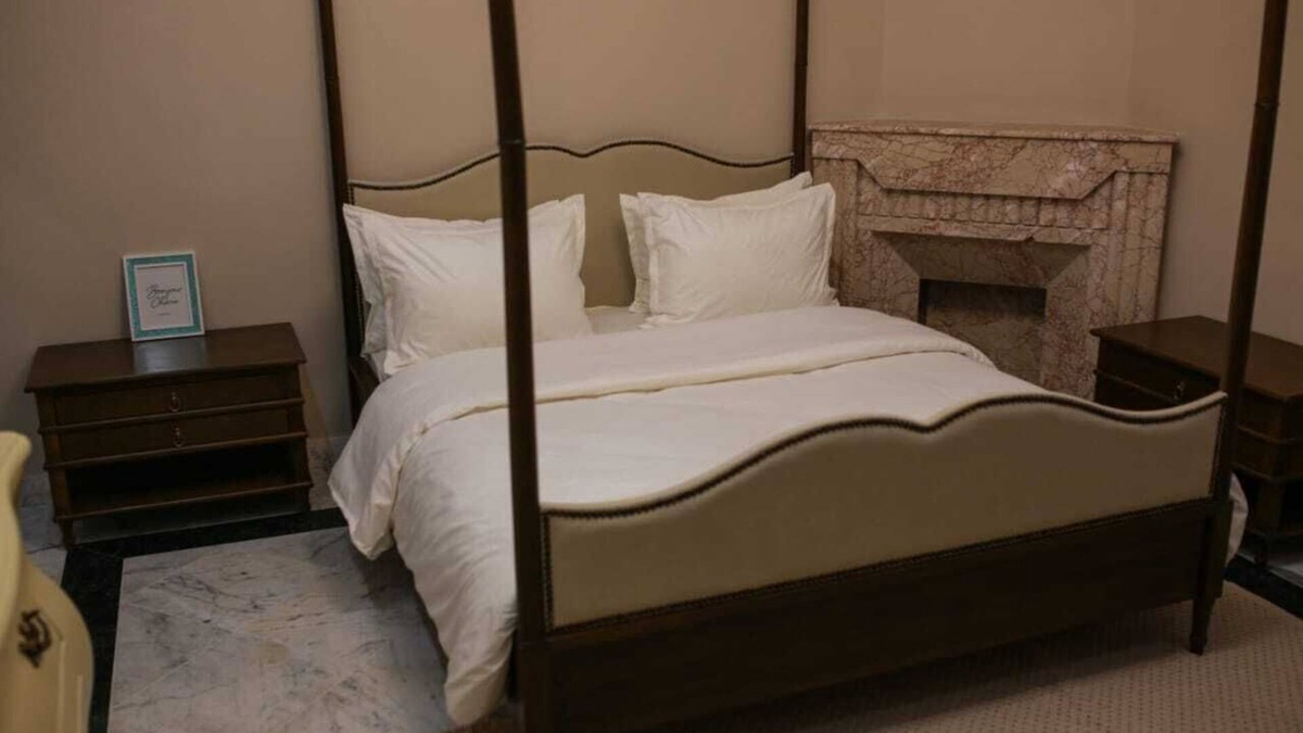 Franceville House | The French house