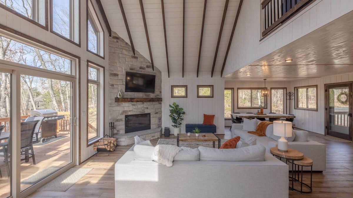 Wright City Ski Chalet | The Frieden Hideout by Innsbrook Vacations!